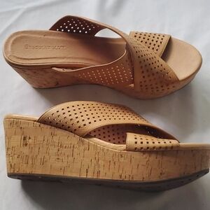 Chocolat Blu Wamblee Elegant Tan Cork Wedge Open Toe Slip-on  Sandals Size 9.5
